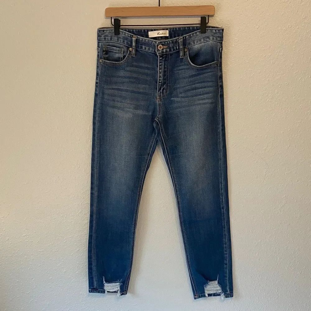 KanCan Medium Wash Cane Mid-Rise Skinny Straight Raw Hem Jeans Size 9/28